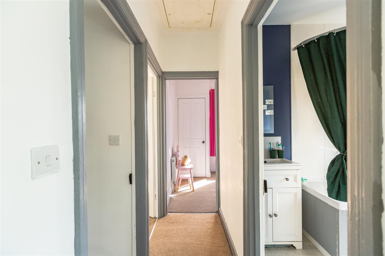 Vicarage Road, Morriston, Swansea, SA6 6DJ